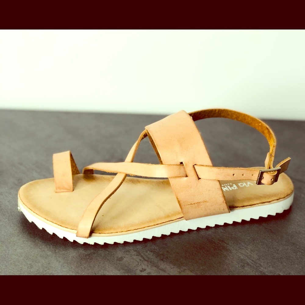 Via Pinky Collection Sandals